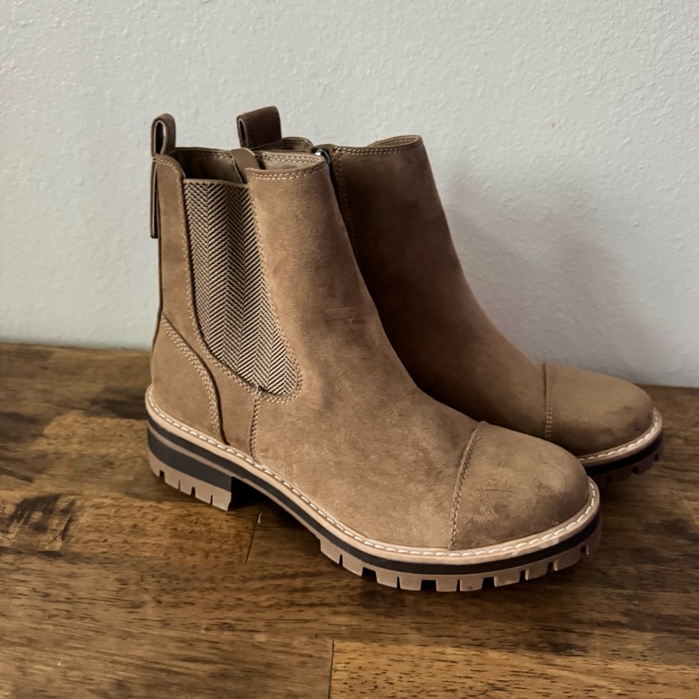 Time and Tru Brown Chelsea Boots